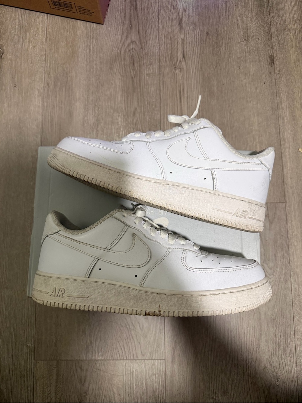 Nike Kids White Low-Top Sneakers with Cream Sole